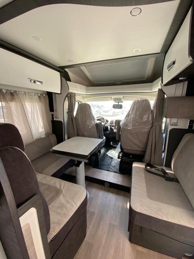Magnifica Autocaravana Adria Matrix Axess 670Sl 格拉纳达 外观 照片