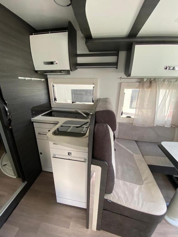 Magnifica Autocaravana Adria Matrix Axess 670Sl 格拉纳达 外观 照片