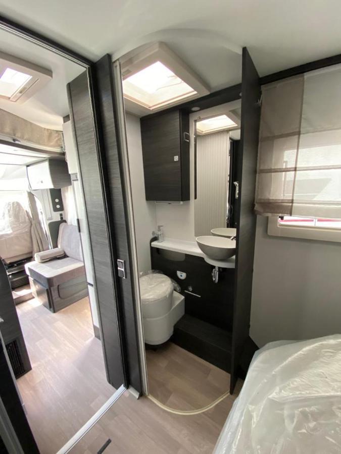Magnifica Autocaravana Adria Matrix Axess 670Sl 格拉纳达 外观 照片